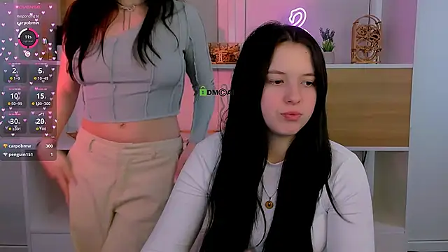 Snapshot of amanda-miki chatting on 12-18-25, 07:47 amanda-miki online show from 12-18-25, 07:47