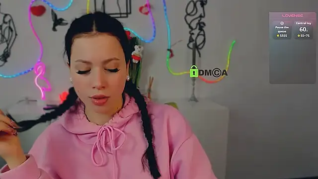 Snapshot of amanda-miki chatting on 02-15-26, 10:47 amanda-miki online show from 02-15-26, 10:47