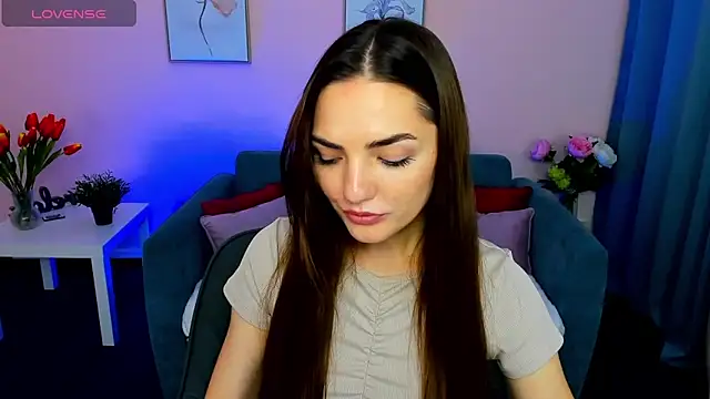 MyEllaLuvs online show from 09-18-25, 08:11