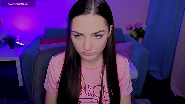 MyEllaLuvs online show from 10-04-25, 08:18