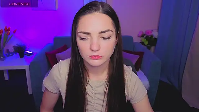 MyEllaLuvs online show from 10-05-25, 08:18