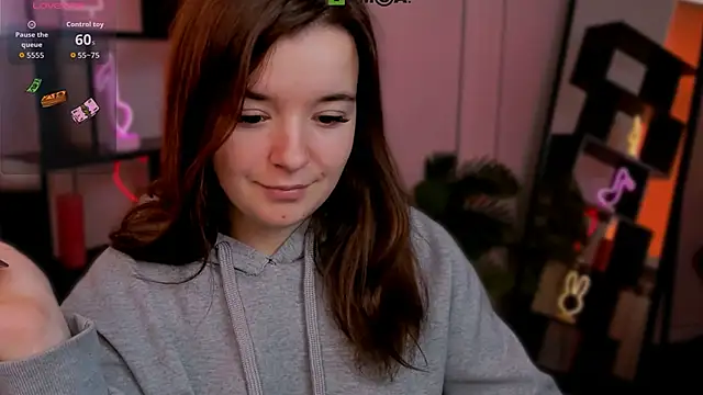 Snapshot of nika-still chatting on 10-11-25, 09:30 nika-still online show from 10-11-25, 09:30