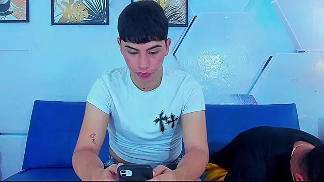 The boys at online show from 10-10-25, 06:07