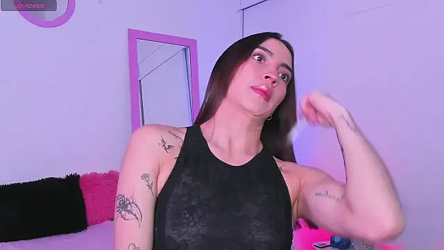 Snapshot of Aryane_art_ chatting on 09-11-25, 05:57 Aryane art online show from 09-11-25, 05:57