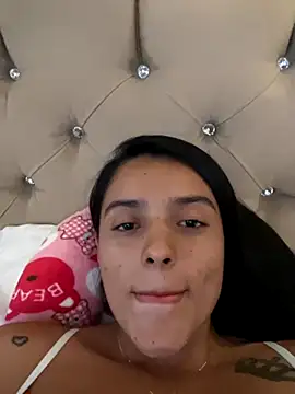 Snapshot of AnaaFaith_ chatting on 10-23-25, 07:56 AnaaFaith online show from 10-23-25, 07:56