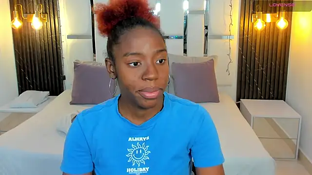  emma willliams  online show from 12-18-25, 01:39