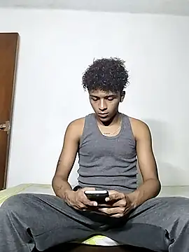 Manuel Mateus1 online show from 11-24-25, 04:23