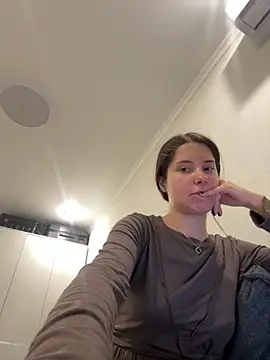 emma craftt online show from 11-01-25, 04:42