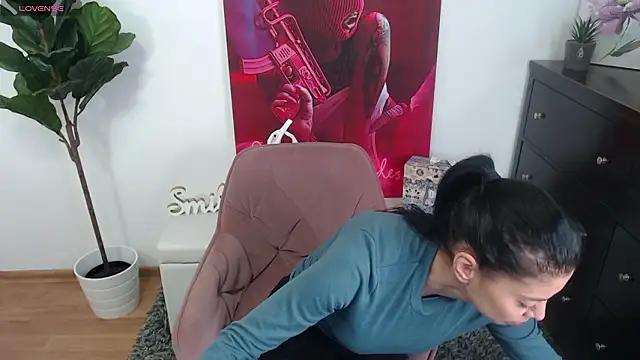 Snapshot of LadyLiia chatting on 03-24-26, 04:50 LadyLiia online show from 03-24-26, 04:50