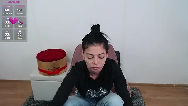 LadyLiia online show from 05-01-26, 03:55