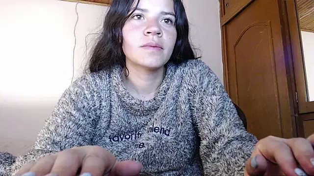 Snapshot of Skylar_Serenity chatting on 09-11-25, 10:15 Skylar Serenity online show from 09-11-25, 10:15