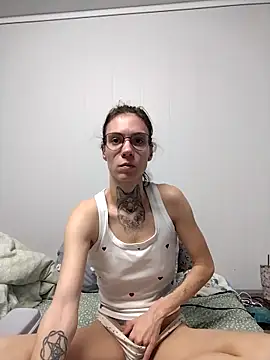 HoneySquirrel online show from 03-13-26, 06:47