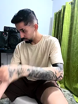 giannis090 online show from 10-12-25, 08:02