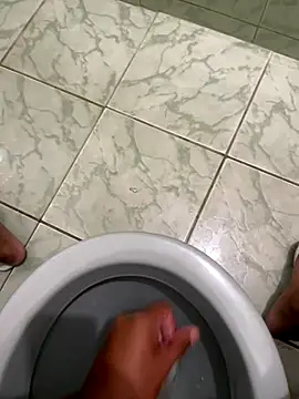 Kaua11225 online show from 11-12-25, 05:57