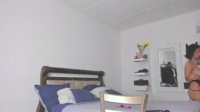 Snapshot of Jump_rabbit chatting on 12-23-25, 06:00 Jump rabbit online show from 12-23-25, 06:00