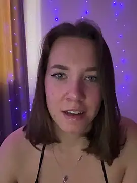 Candy Foxxxy  online show from 09-21-25, 08:05