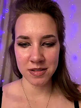 Candy Foxxxy  online show from 11-08-25, 11:21