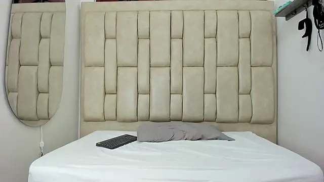 ZafiroAndFlynn online show from 09-12-25, 08:09