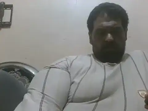 elpoop7305 online show from 05-12-26, 05:37
