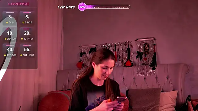 Snapshot of DahliaVonLure chatting on 05-30-26, 01:25 DahliaVonLure online show from 05-30-26, 01:25