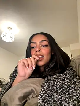 Snapshot of yasmingarcia chatting on 11-20-25, 01:11 yasmingarcia online show from 11-20-25, 01:11