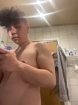 Kingpowerlittel online show from 02-25-26, 05:22