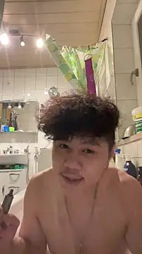 Kingpowerlittel online show from 03-12-26, 07:31