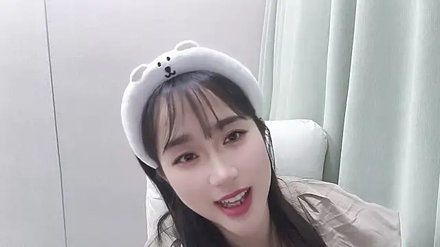 Honeysexy-1 online show from 10-31-25, 02:29