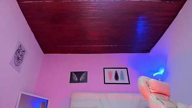 fressittalove01 online show from 09-15-25, 03:01