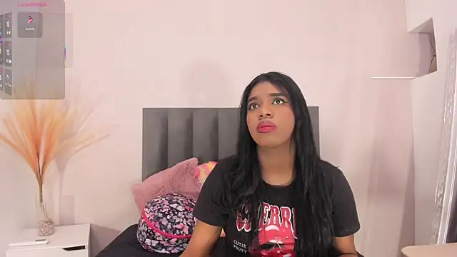 KendraChavez  online show from 12-21-25, 10:28