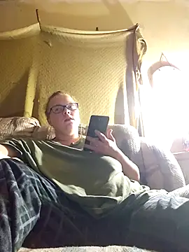 countrymomma online show from 09-25-25, 04:27