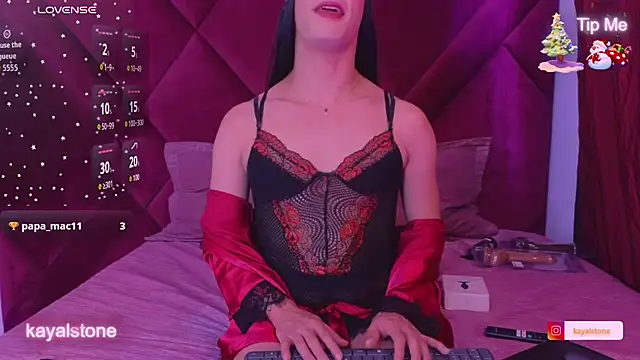 Snapshot of Kayalstone_12 chatting on 11-21-25, 06:50 Kayalstone 12 online show from 11-21-25, 06:50