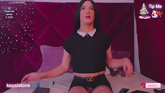 Snapshot of Kayalstone_12 chatting on 11-26-25, 07:09 Kayalstone 12 online show from 11-26-25, 07:09