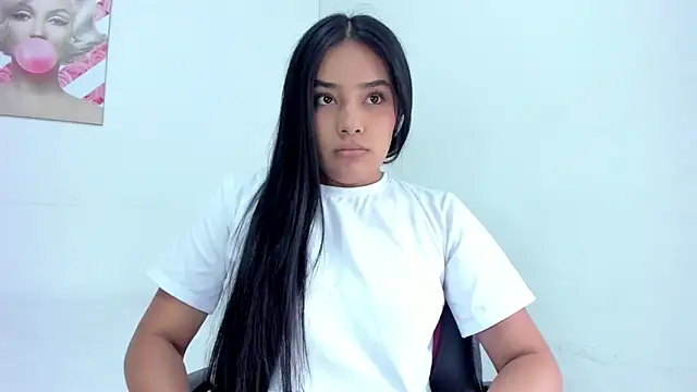 Snapshot of valeria_millers chatting on 04-23-26, 05:26 valeria millers online show from 04-23-26, 05:26