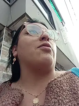 Snapshot of megan_fox5 chatting on 12-18-25, 08:37 megan fox5 online show from 12-18-25, 08:37