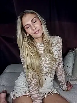 Snapshot of Melody1600 chatting on 11-13-25, 09:03 Melody1600 online show from 11-13-25, 09:03