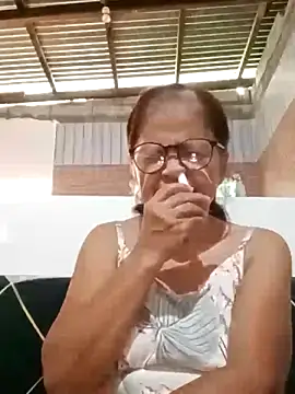 Snapshot of Sweet-Lita50 chatting on 09-13-25, 12:43 Sweet-Lita50 online show from 09-13-25, 12:43