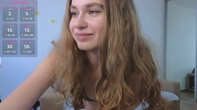 Snapshot of DreamStella chatting on 10-11-25, 11:53 DreamStella online show from 10-11-25, 11:53