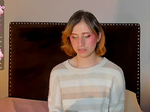 Snapshot of seraphine_star chatting on 03-07-26, 01:30 seraphine star online show from 03-07-26, 01:30