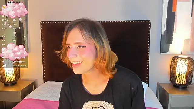 Snapshot of seraphine_star chatting on 03-11-26, 02:06 seraphine star online show from 03-11-26, 02:06