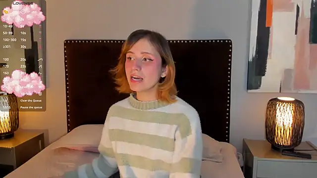 Snapshot of seraphine_star chatting on 03-14-26, 12:28 seraphine star online show from 03-14-26, 12:28