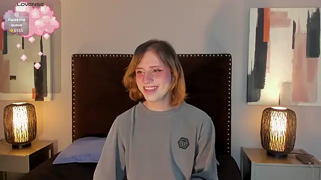 Snapshot of seraphine_star chatting on 03-18-26, 03:31 seraphine star online show from 03-18-26, 03:31