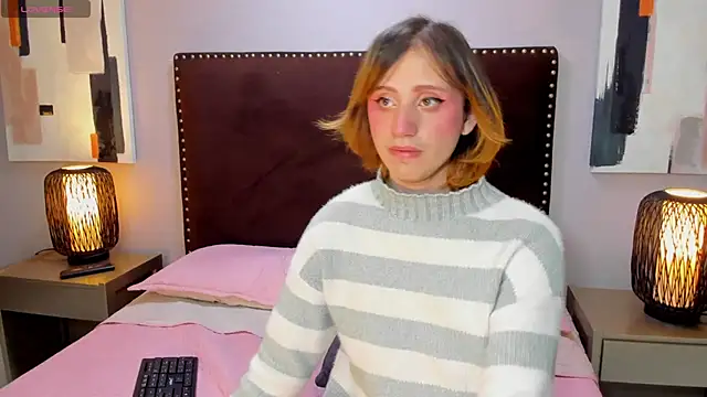 Snapshot of seraphine_star chatting on 03-21-26, 12:59 seraphine star online show from 03-21-26, 12:59