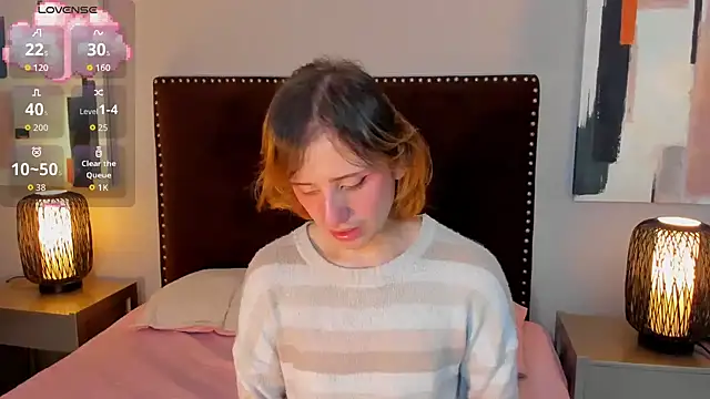 Snapshot of seraphine_star chatting on 03-22-26, 01:25 seraphine star online show from 03-22-26, 01:25