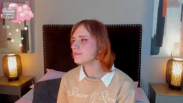 Snapshot of seraphine_star chatting on 03-26-26, 03:12 seraphine star online show from 03-26-26, 03:12