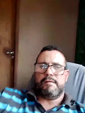 Snapshot of jssaf chatting on 12-21-25, 12:56 jssaf online show from 12-21-25, 12:56