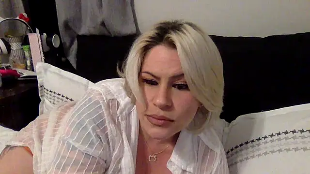 Snapshot of toomuchofafreak chatting on 02-17-26, 04:53 toomuchofafreak online show from 02-17-26, 04:53
