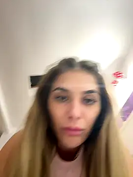 Snapshot of KaseyQuinn_ chatting on 09-16-25, 07:26 KaseyQuinn online show from 09-16-25, 07:26