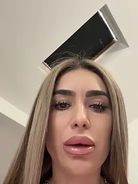 Snapshot of KaseyQuinn_ chatting on 10-17-25, 08:50 KaseyQuinn online show from 10-17-25, 08:50