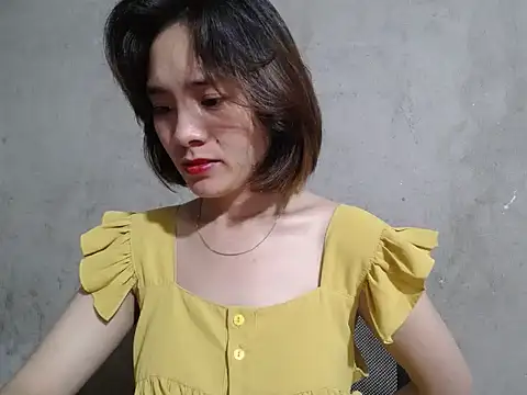 Snapshot of Lyzizi_lovely09 chatting on 10-15-25, 01:28 Lyzizi lovely09 online show from 10-15-25, 01:28